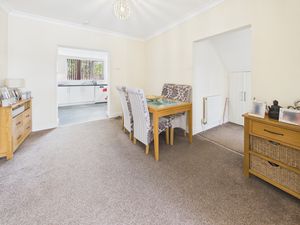 DINING ROOM- click for photo gallery